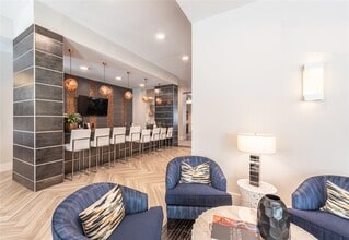 3100 Kramer Ln in Austin, TX - Foto de edificio - Building Photo