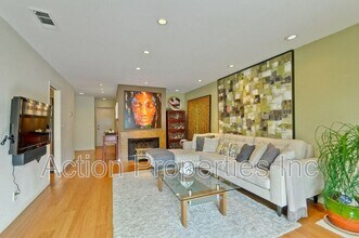 15 Chicory Ln in San Carlos, CA - Building Photo - Building Photo