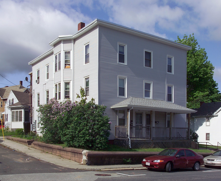 318 Front St in Chicopee, MA - Building Photo