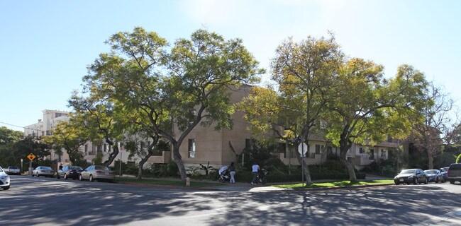 Dorothy Westwind in Los Angeles, CA - Foto de edificio - Building Photo