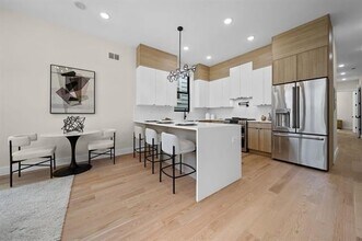 27 Graham St in Jersey City, NJ - Foto de edificio - Building Photo