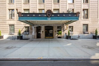 Howard House in New York, NY - Building Photo - Building Photo