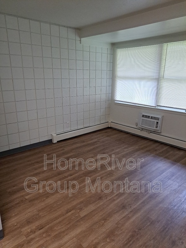 property at 707 SW Higgins Ave