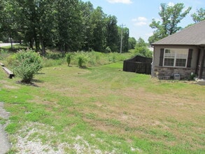 19757 Ladera Rd in Waynesville, MO - Building Photo - Building Photo