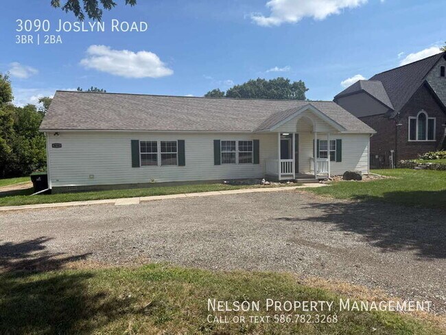 property at 3090 Joslyn Rd