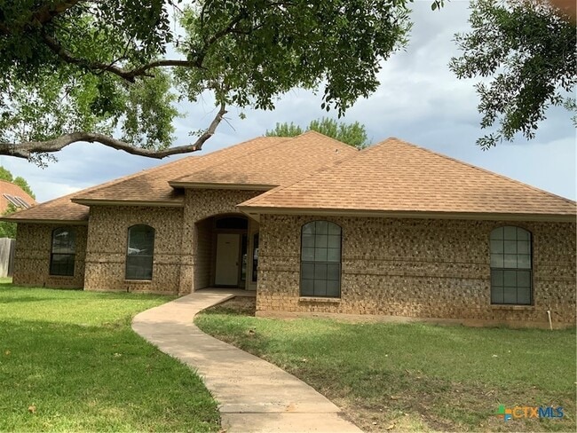 property at 1801 Thomas Ct
