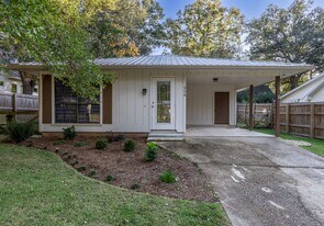 558 Bellangee Ave in Fairhope, AL - Building Photo