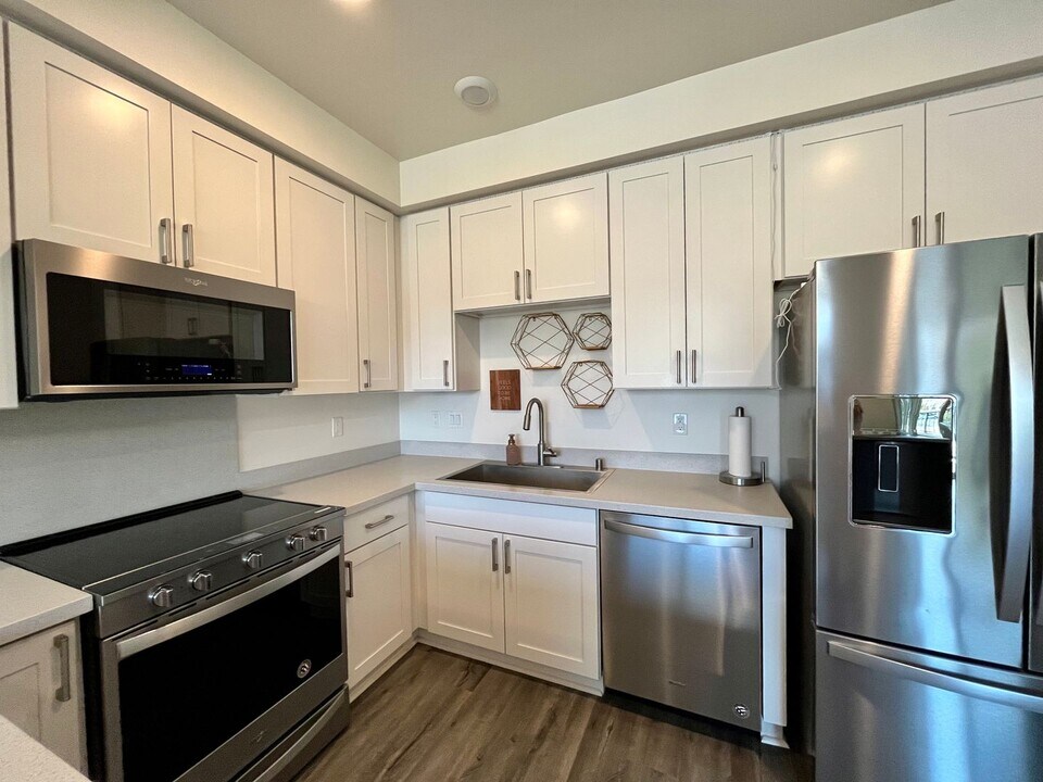 91-3575 Kauluakoko St-Unit -KOHINA in Ewa Beach, HI - Foto de edificio