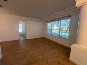 1220 Hampstead Ln in Ormond Beach, FL - Building Photo - Building Photo