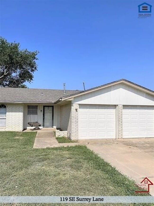 119 SE Surrey Ln in Lawton, OK - Building Photo - Building Photo