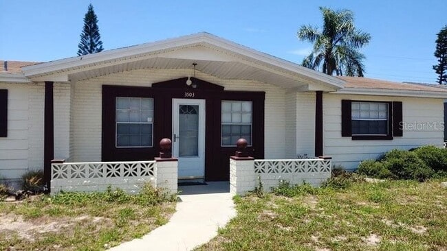 3503 Oakhurst Dr in Holiday, FL - Building Photo - Building Photo