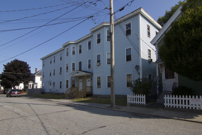 83 Lilley Ave in Lowell, MA - Building Photo - Building Photo