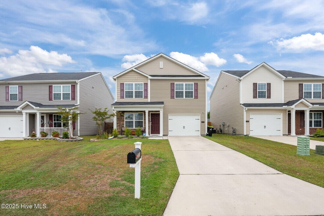 107 Walton Dr in New Bern, NC - Building Photo