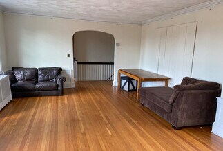 36 Manet Rd, Unit #1 in Chestnut Hill, MA - Building Photo - Building Photo