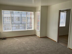 696 36th Ave, Unit 204 in San Francisco, CA - Building Photo - Building Photo