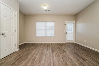 424 Bell Flower Trail in Locust Grove, GA - Building Photo - Building Photo