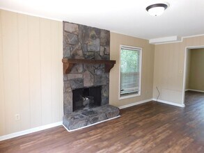 712 Cahaba Manor Dr in Pelham, AL - Building Photo - Building Photo