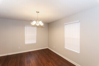 9999 Chariden Dr in Cordova, TN - Building Photo - Building Photo