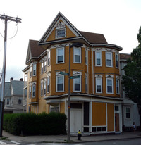 825 Dorchester Ave in Dorchester, MA - Foto de edificio - Building Photo