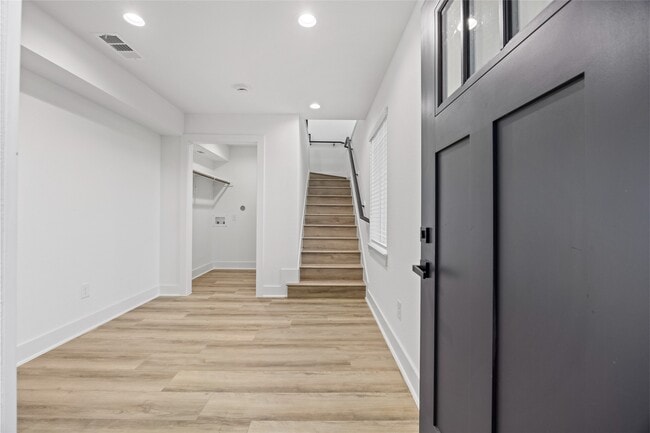 14105 W Forest Dr in Houston, TX - Building Photo - Building Photo