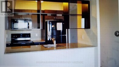 181 Village Green Square in Toronto, ON - Building Photo - Building Photo