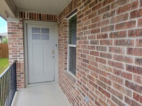 3200 Crystal Bend Dr in Pflugerville, TX - Building Photo - Building Photo