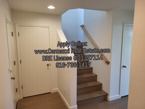 3920 E Commerce Way in Sacramento, CA - Building Photo - Building Photo