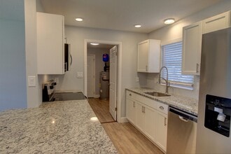 3210 Westwood Dr in Titusville, FL - Building Photo - Building Photo