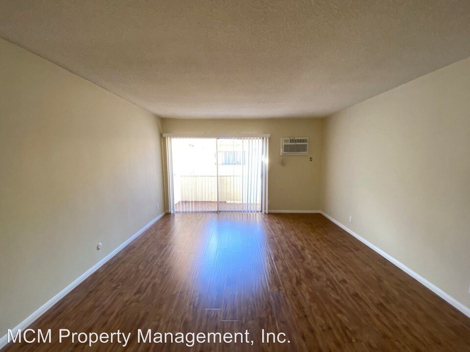 1635 N Martel Ave in Los Angeles, CA - Building Photo