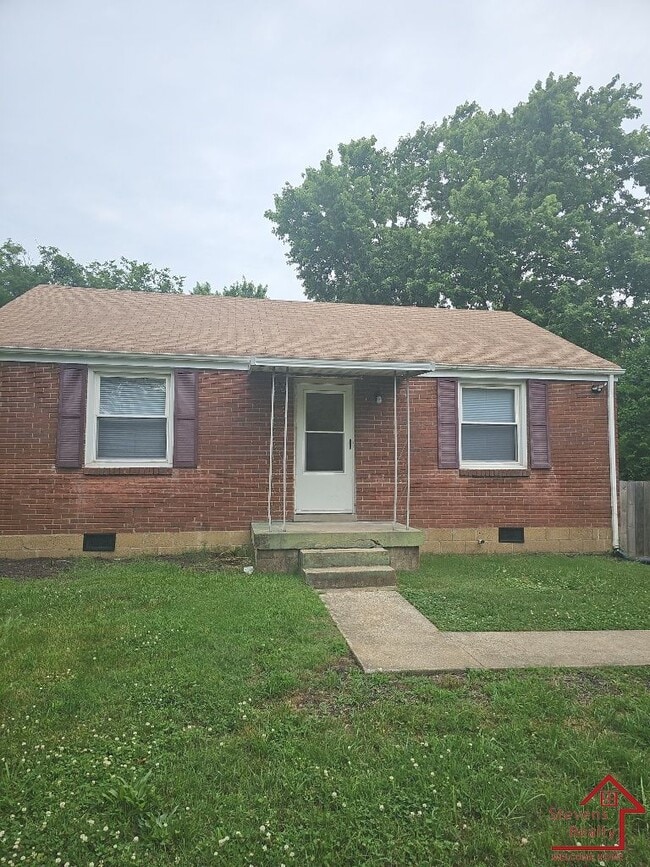 property at 721 Blackstone Ave