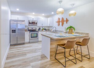 1762 NW 15th St in Miami, FL - Building Photo - Building Photo