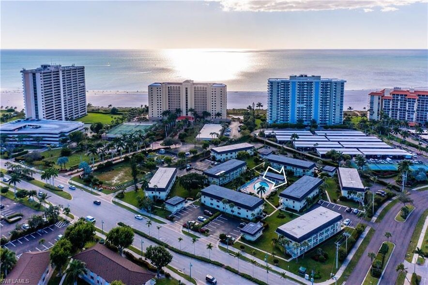 130 N Collier Blvd in Marco Island, FL - Building Photo
