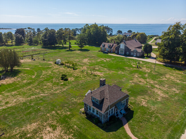 7 Ram Island Farm Rd in Cape Elizabeth, ME - Foto de edificio - Building Photo