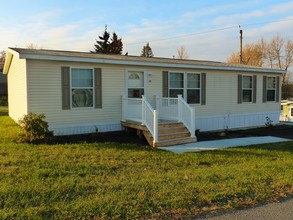 Saratoga Hills in Stillwater, NY - Building Photo - Building Photo