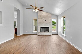 100 Bryson Bend in Liberty Hill, TX - Building Photo - Building Photo