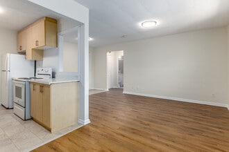 Equity Place in Mississauga, ON - Building Photo - Interior Photo