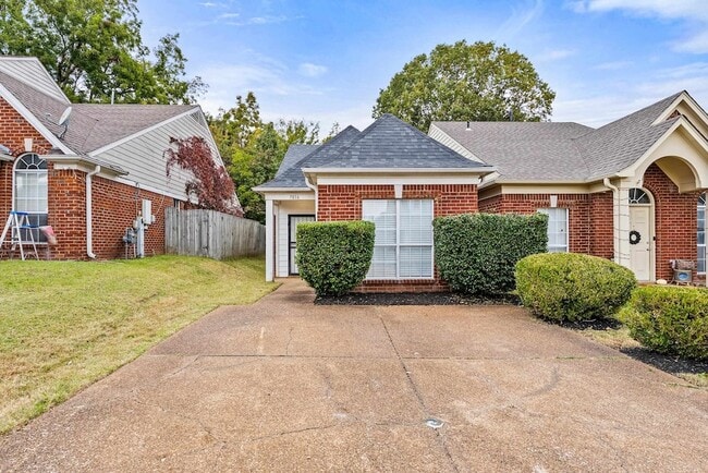 7016 S Estacada Way in Cordova, TN - Building Photo - Building Photo