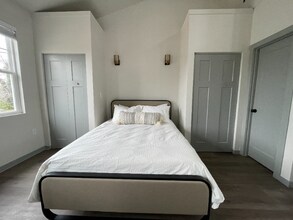 2253 N Kenwood Ave in Indianapolis, IN - Foto de edificio - Building Photo