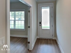 102 Sina St in Troutman, NC - Foto de edificio - Building Photo