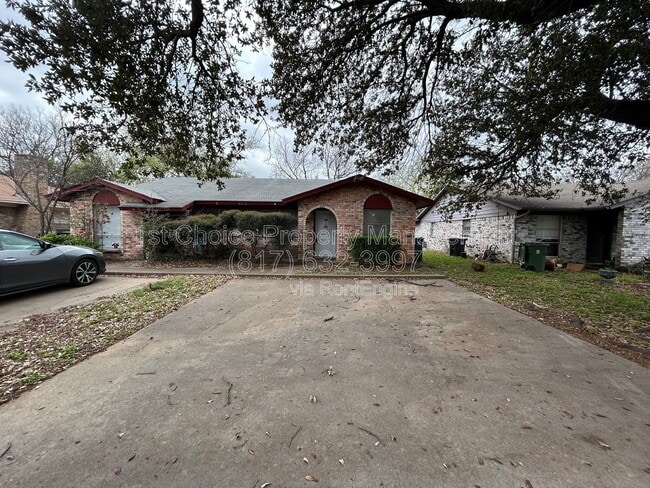 2212 Viewtop Ln in Arlington, TX - Building Photo - Building Photo