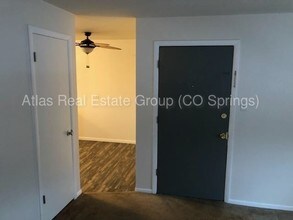 1027 Westmoreland Rd-Unit -1 in Colorado Springs, CO - Building Photo - Building Photo