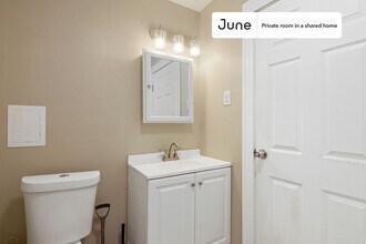 Room in Shared 4 bed/1 bath home, Unit C in Boston, MA - Building Photo - Building Photo