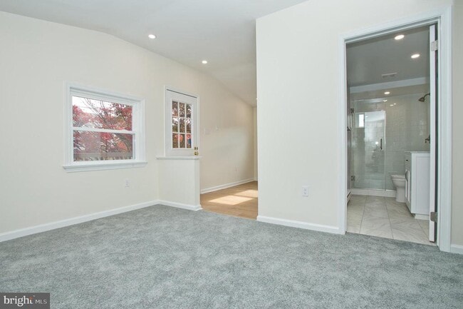 property at 2530 Chestnut Ave