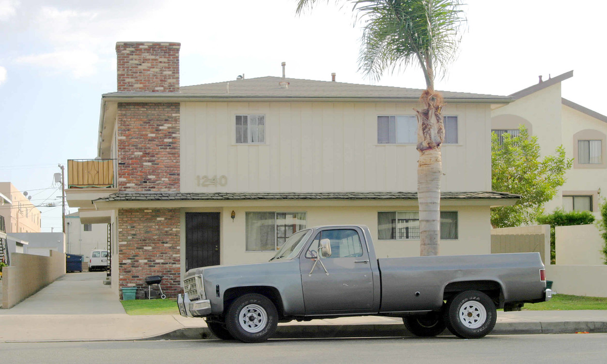 1240 W Gardena Blvd in Gardena, CA - Building Photo