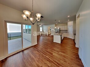 141 Hazel Pk Dr in Mooresville, NC - Foto de edificio - Building Photo