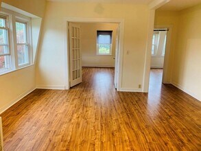 145 Carpenter Ave, Unit 5 in Sea Cliff, NY - Foto de edificio - Building Photo