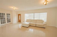 258 188th St in Sunny Isles Beach, FL - Foto de edificio - Building Photo