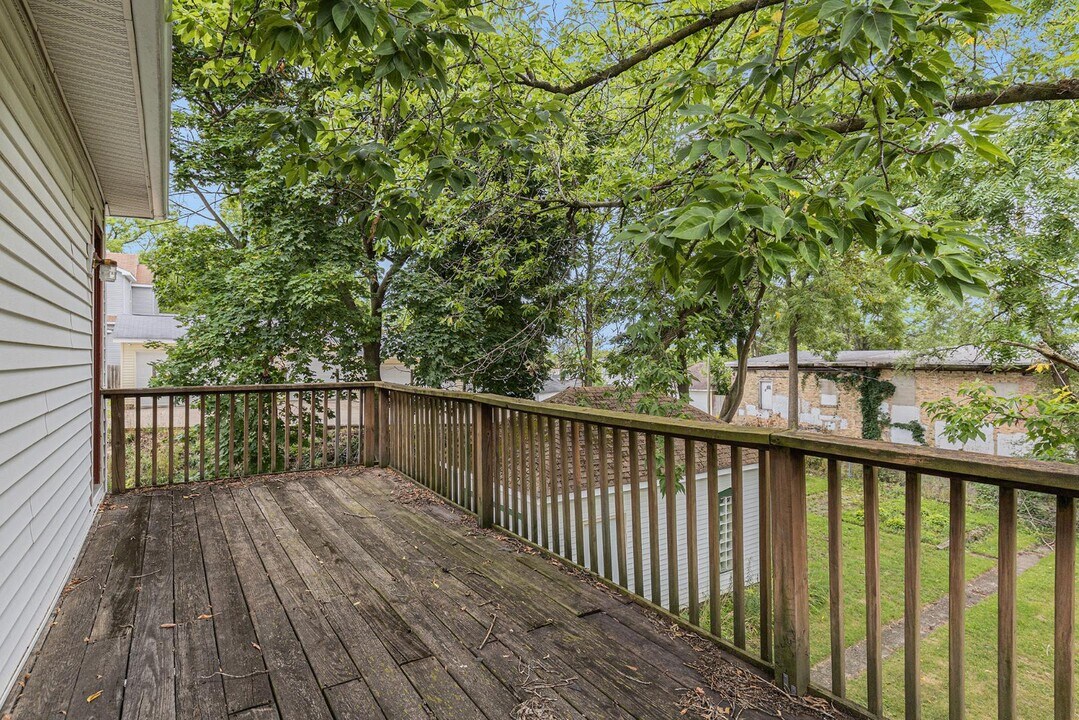1110 3rd St NW in Grand Rapids, MI - Building Photo