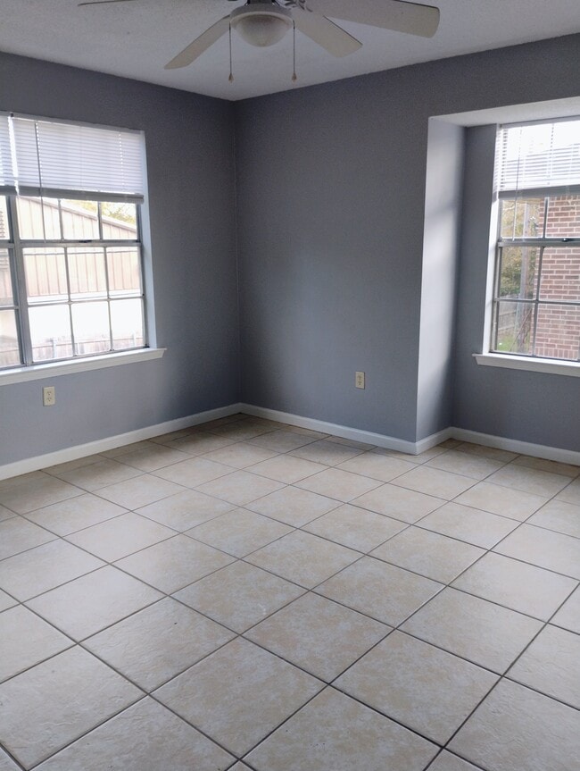 1045 Manson Dr, Unit D in Baton Rouge, LA - Building Photo - Building Photo