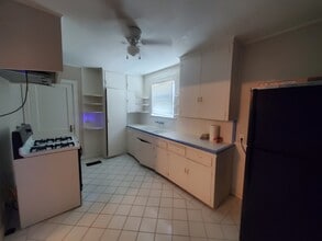 4309 Ursuline St, Unit First Floor in Galveston, TX - Foto de edificio - Building Photo